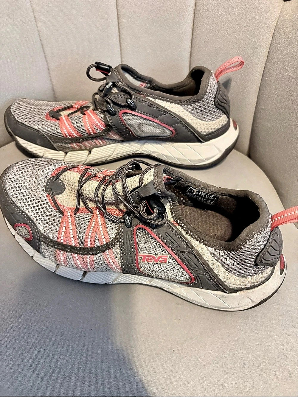 Teva Churn Athletic Shoes Gray & Pink US 7.5